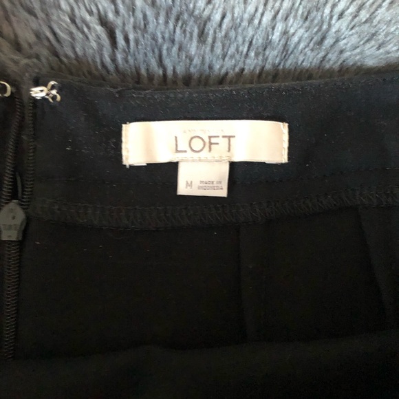 LOFT Medium Lace Skirt. - Picture 3 of 6